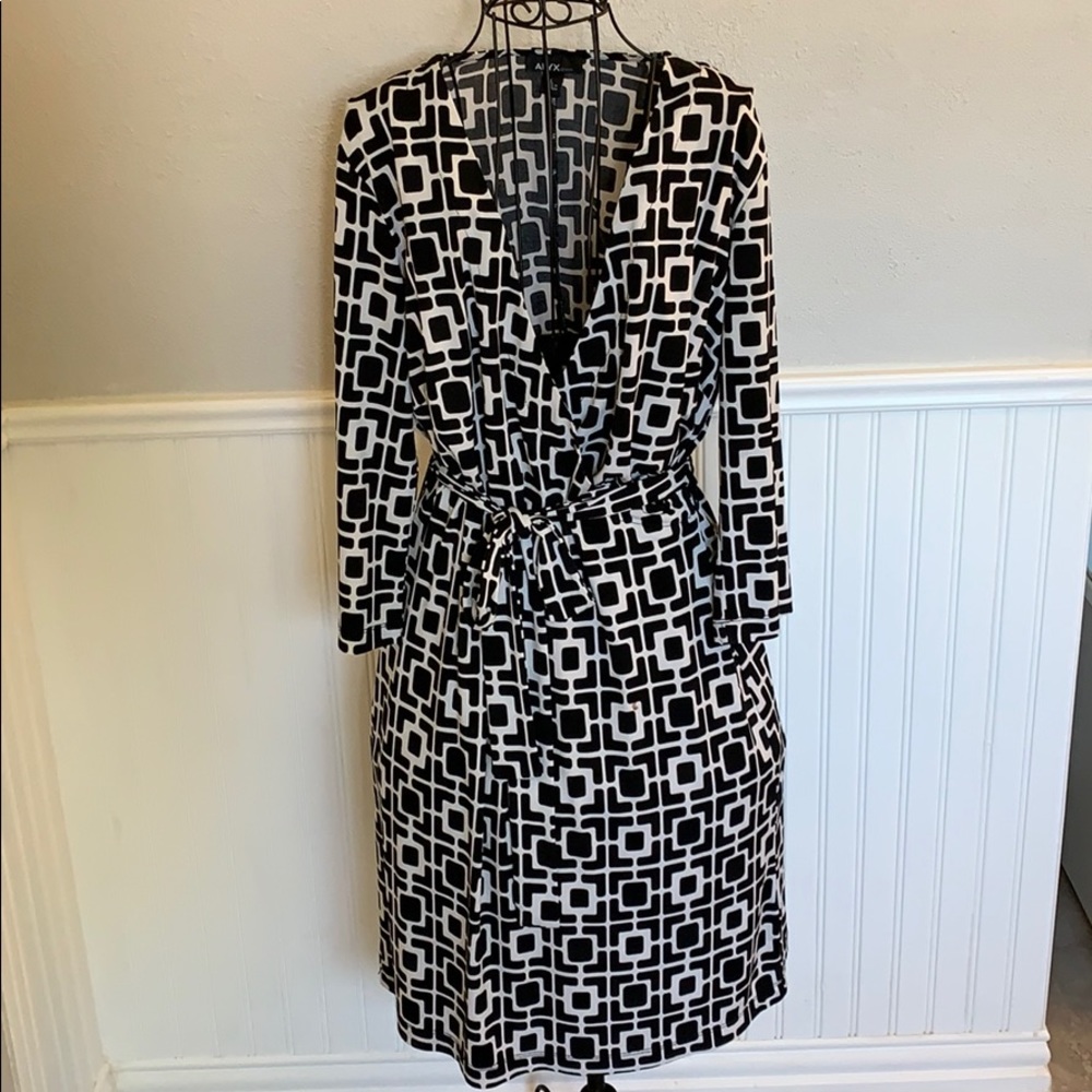 ♥️ Alyx Plunging Neckline BlackBelted Dress WomenL